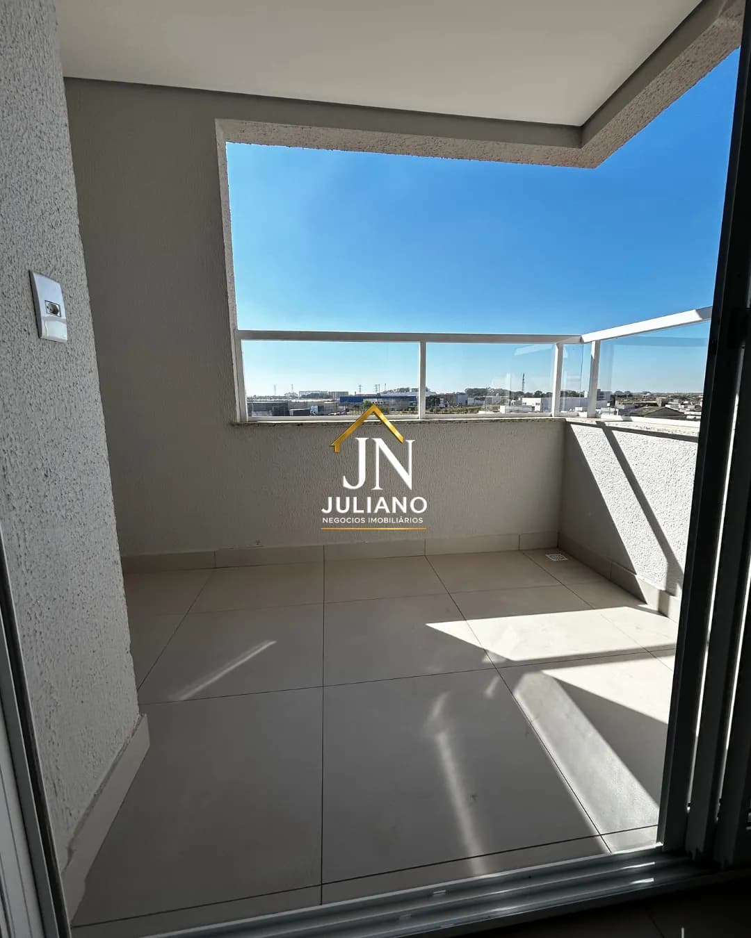 Apto com 3 dorm., suíte, sacada gourmet e vaga para 2 carros — foto 1 de 10